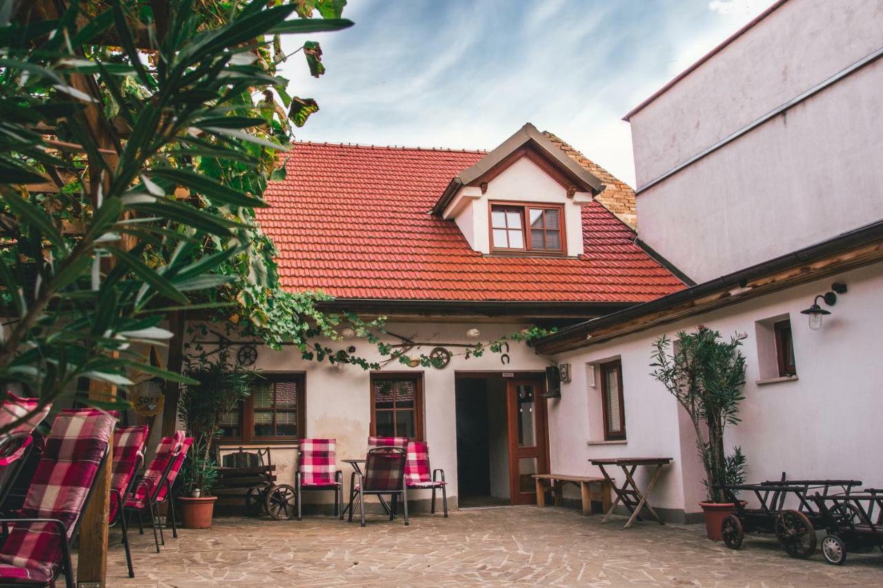 Apartmán Alva 3 Mikulov Esterno foto
